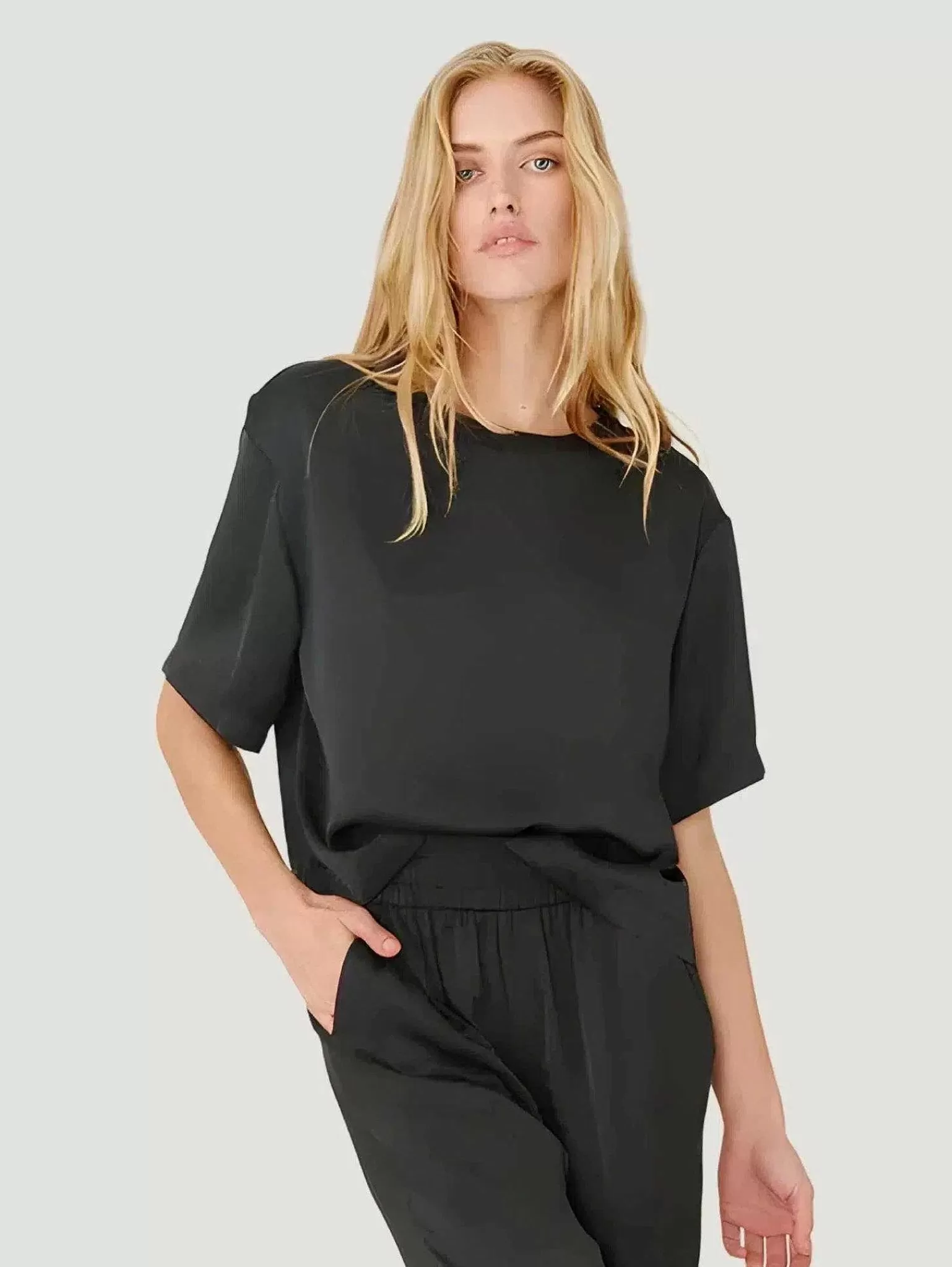 Flash Sale La Brea Satin Top Women Blouses